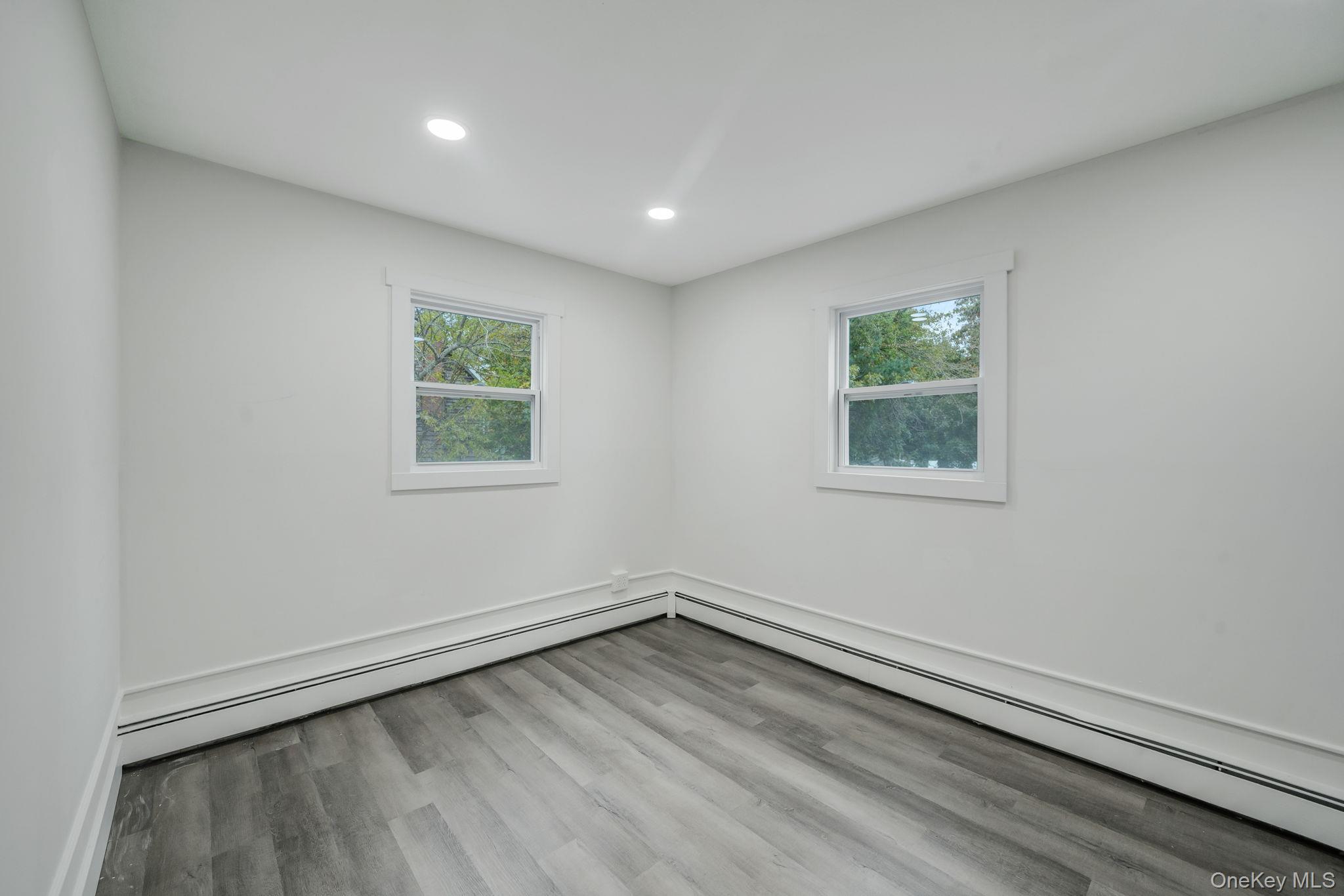 Single Family Woodlawn Suffolk County, NY 11780, MLS-928655-16