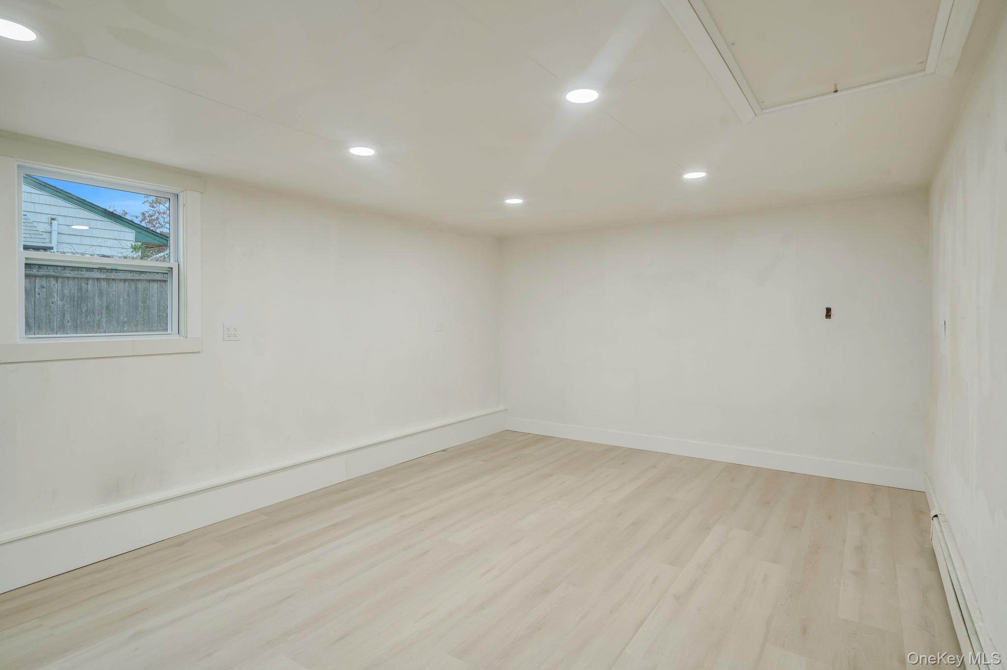 Single Family Woodlawn Suffolk County, NY 11780, MLS-928655-20