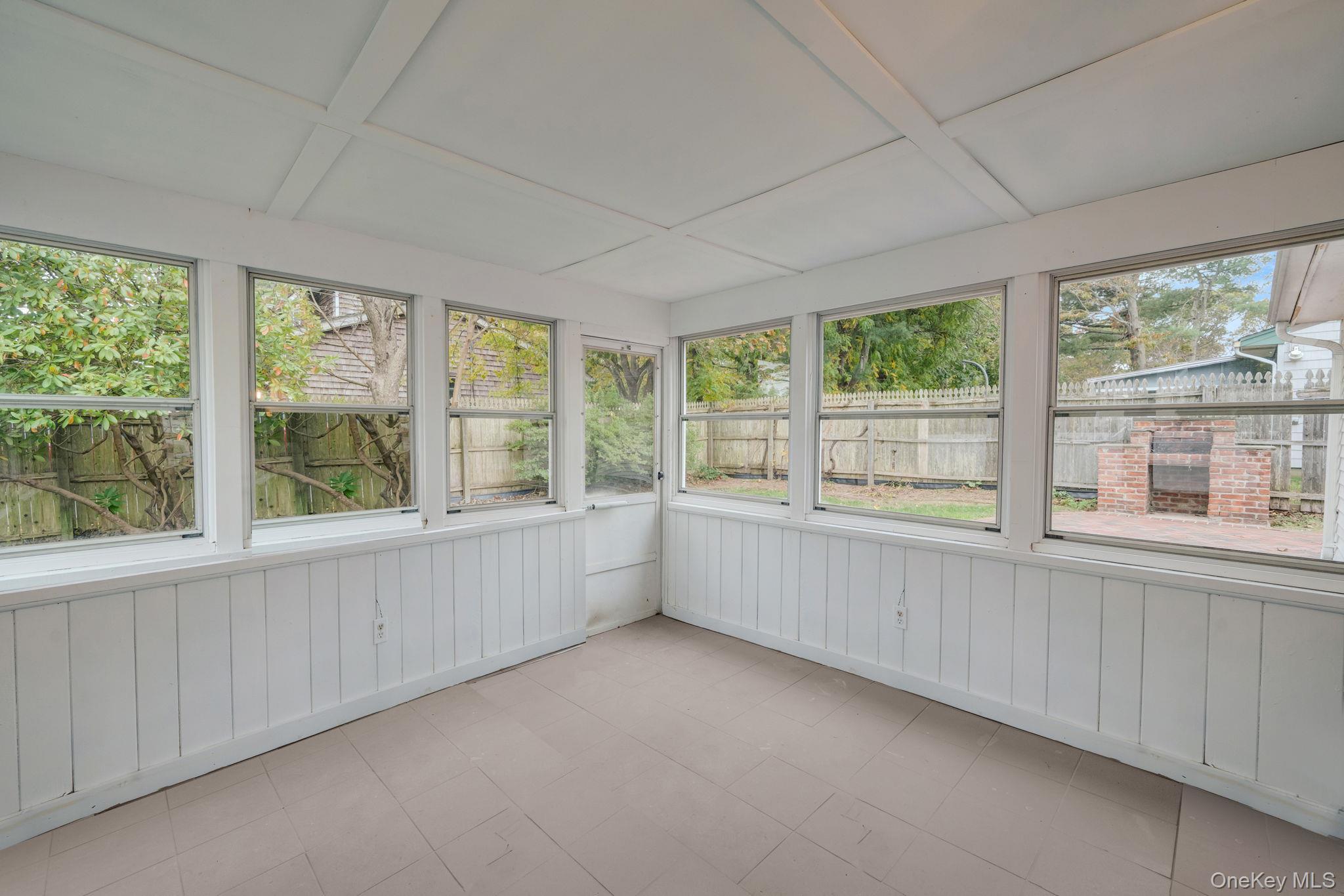 Single Family Woodlawn Suffolk County, NY 11780, MLS-928655-29