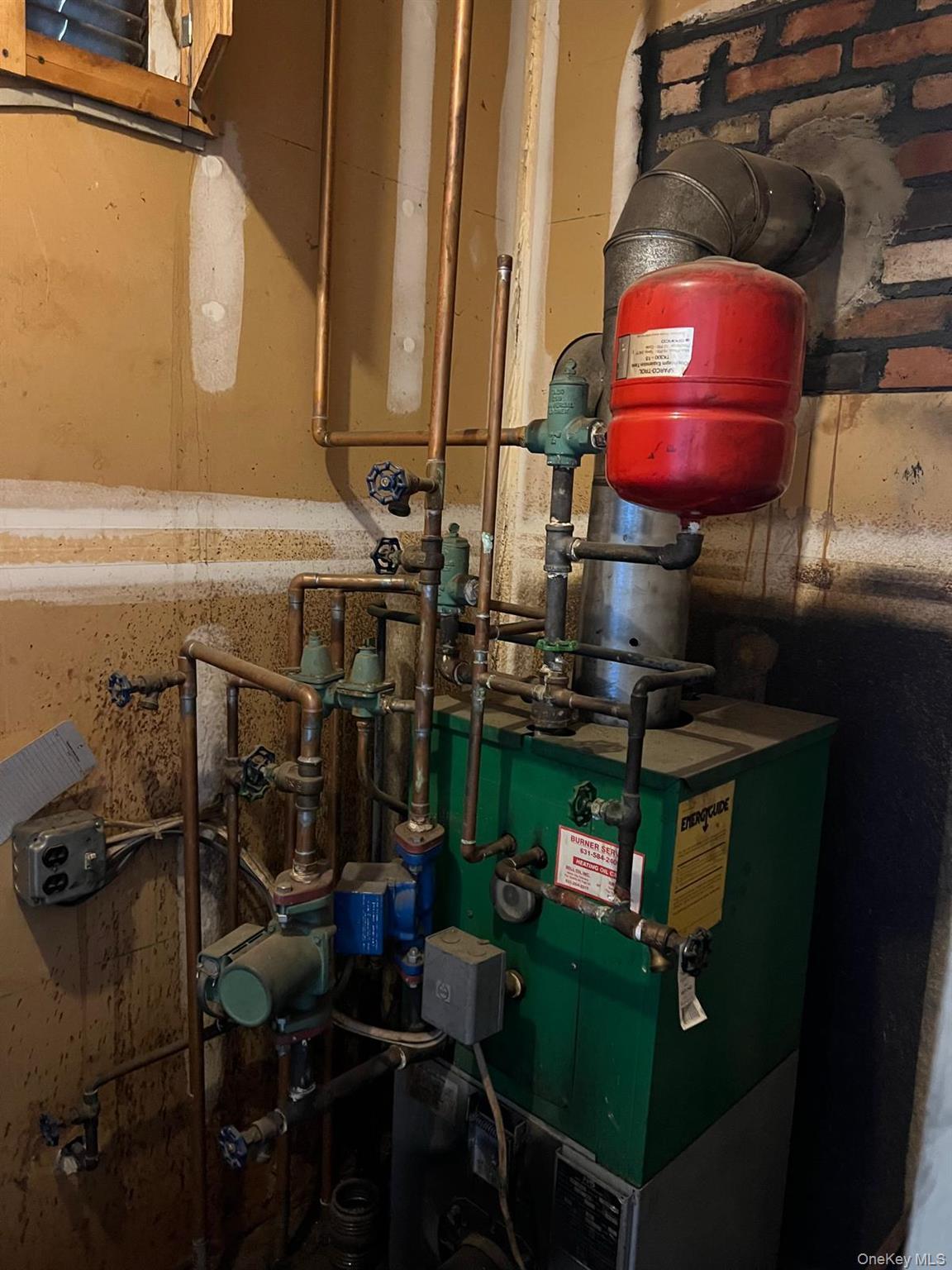 Single Family New Hampshire  Suffolk County, NY 11706, MLS-928657-25