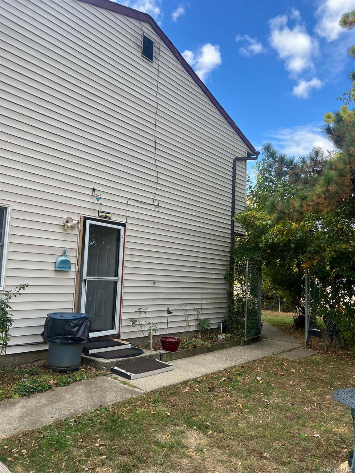 Single Family New Hampshire  Suffolk County, NY 11706, MLS-928657-40