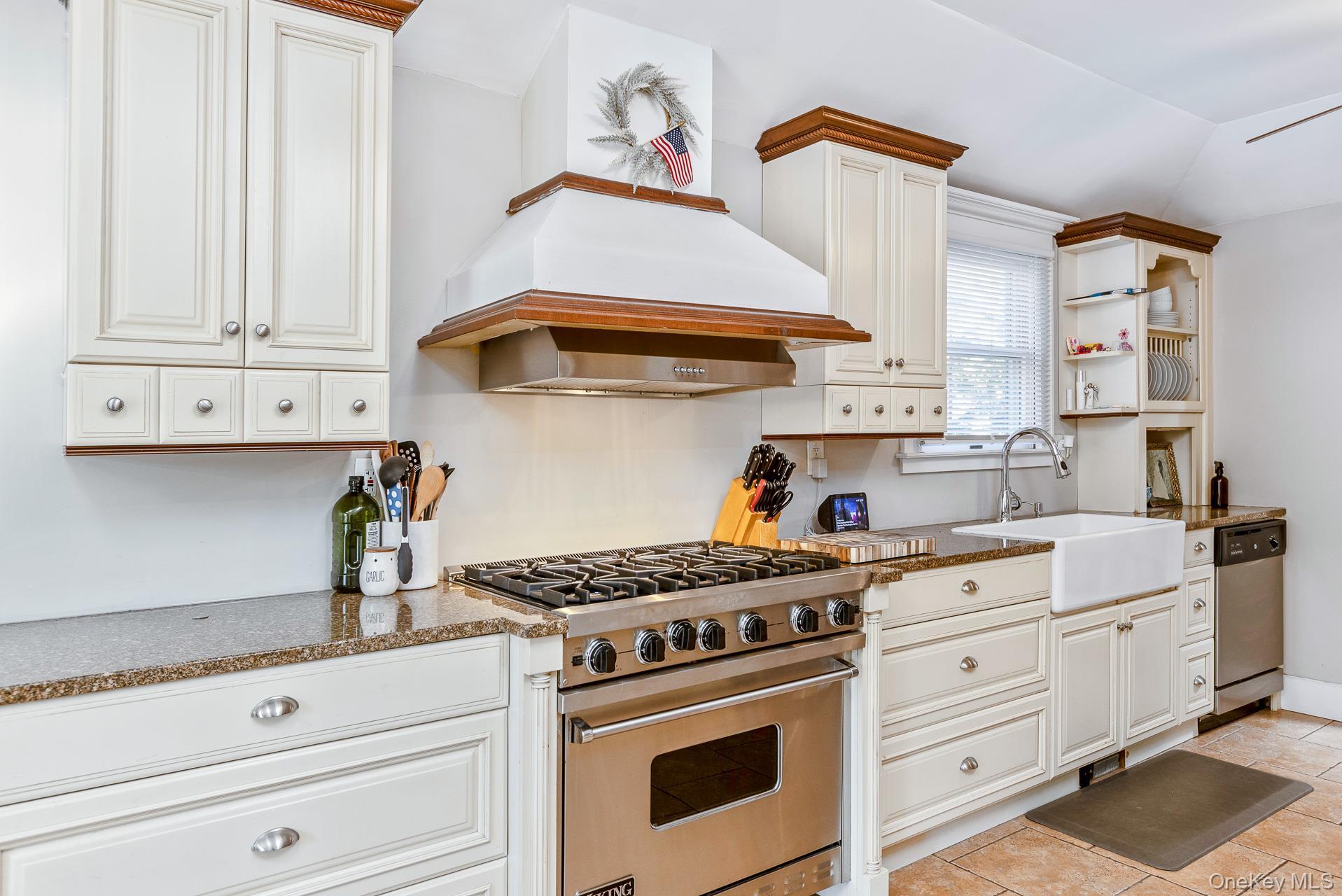 Single Family Jayne  Suffolk County, NY 11772, MLS-928663-21