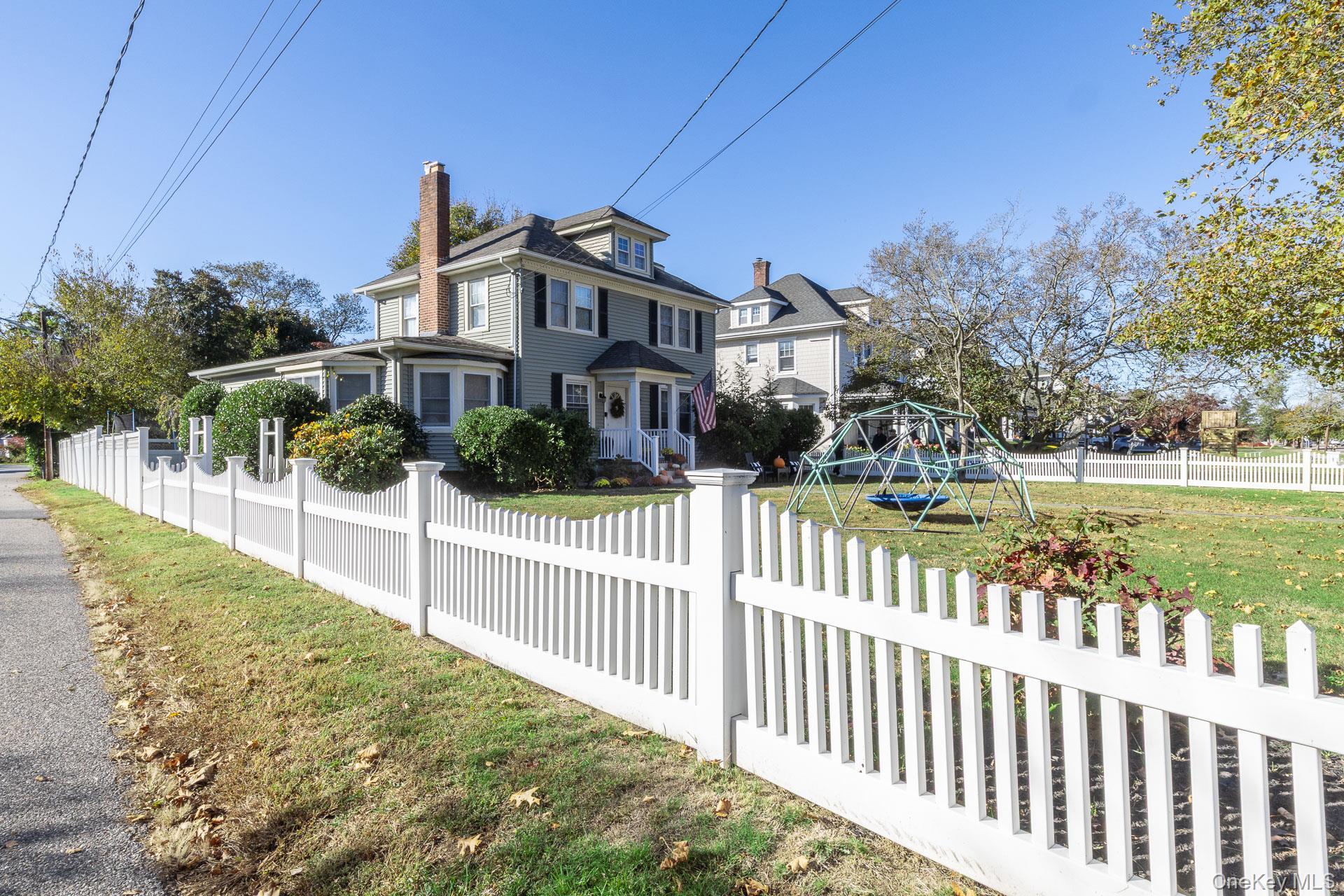 Single Family Jayne  Suffolk County, NY 11772, MLS-928663-33