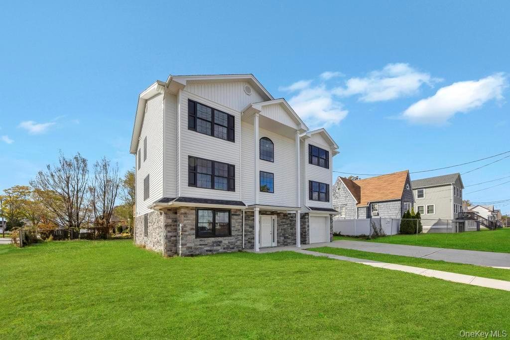 Single Family Miller  Nassau County, NY 11520, MLS-928671-7