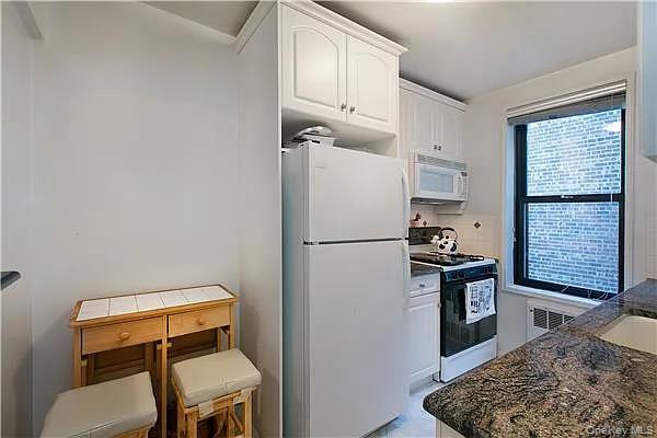 Apartment Springfield  Queens, NY 11427, MLS-928695-6