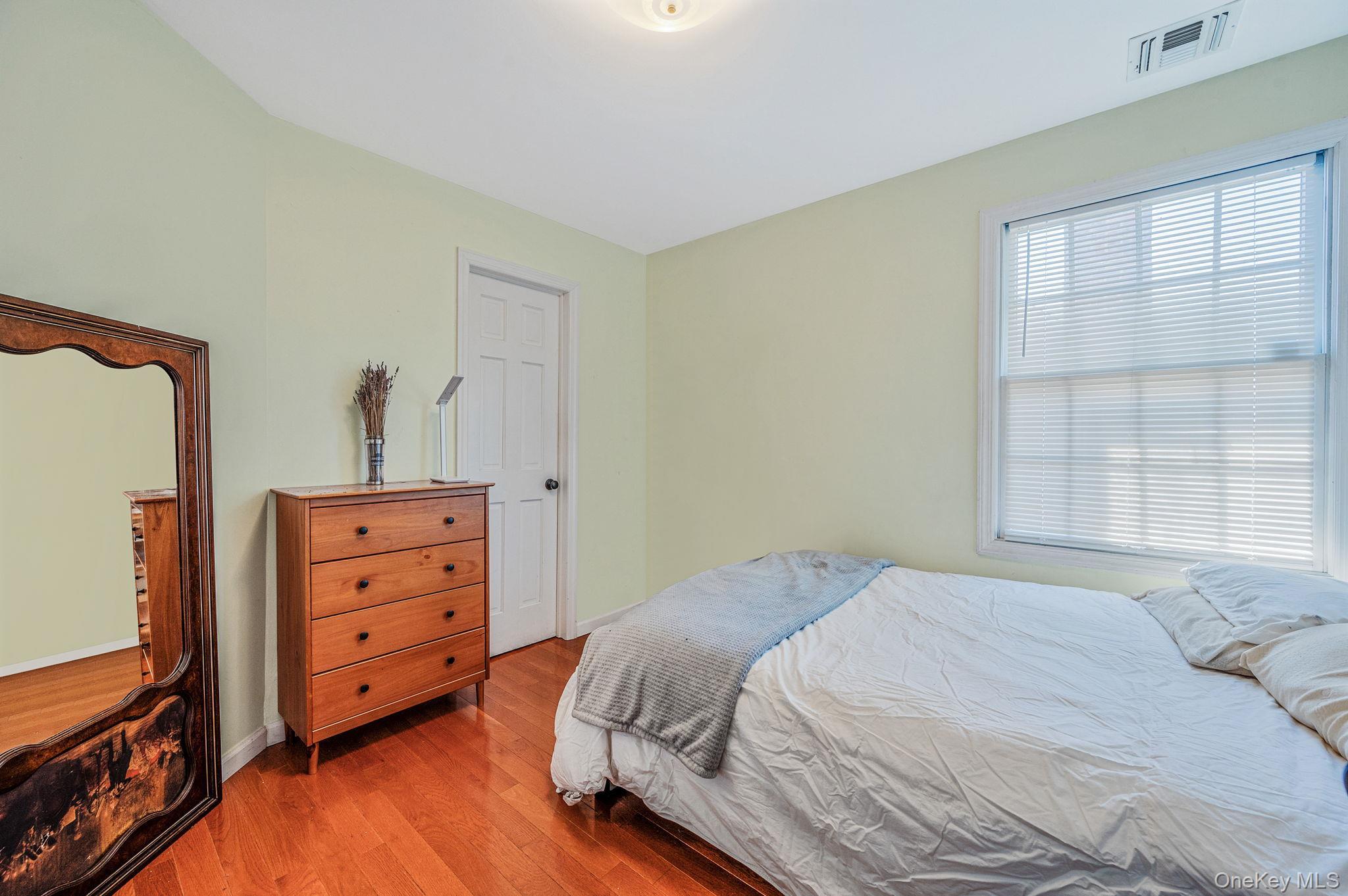 Single Family 237th  Nassau County, NY 11003, MLS-928722-19