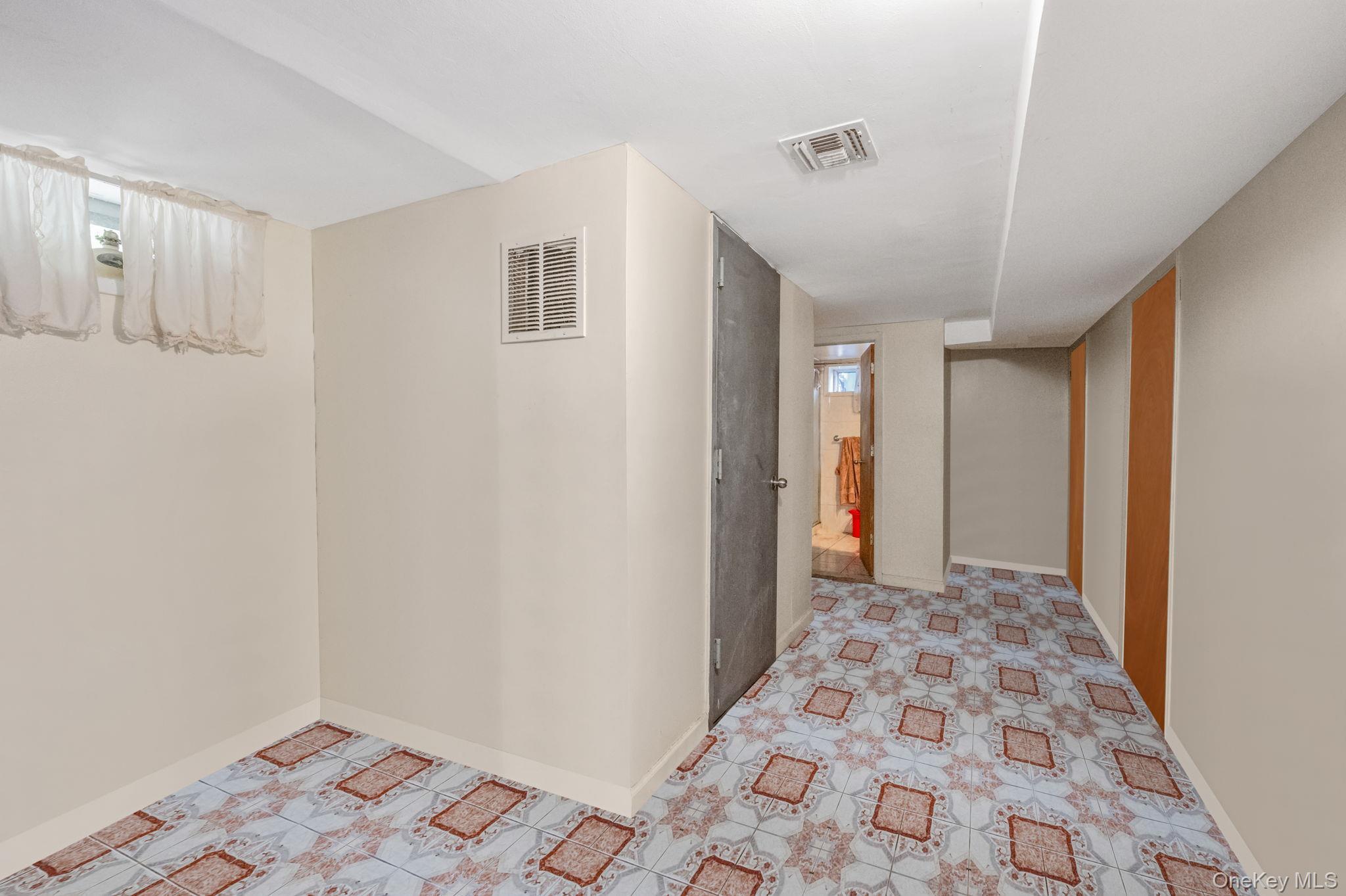 Single Family 237th  Nassau County, NY 11003, MLS-928722-26