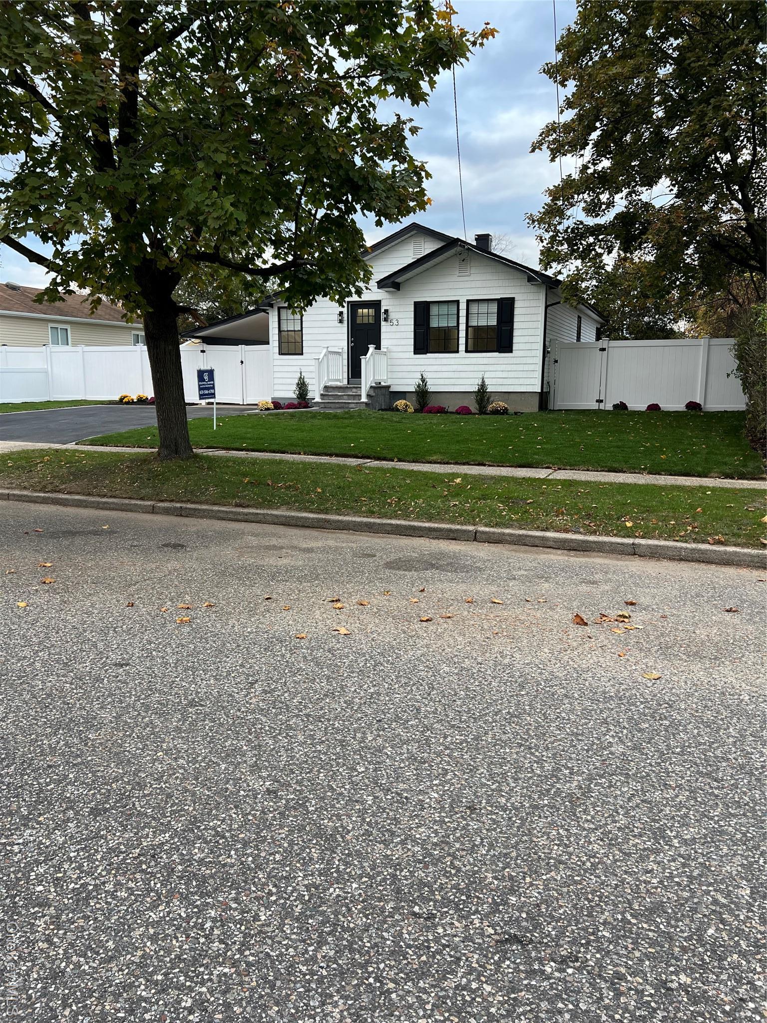 Single Family Elm  Suffolk County, NY 11722, MLS-928738-3