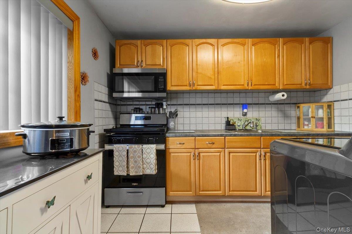 Single Family Vincent  Bronx, NY 10465, MLS-928749-16