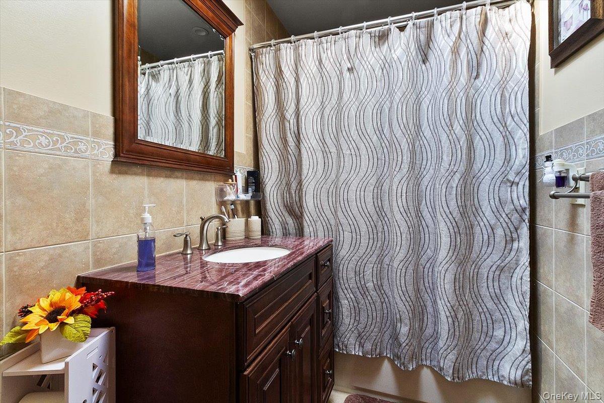 Single Family Vincent  Bronx, NY 10465, MLS-928749-19