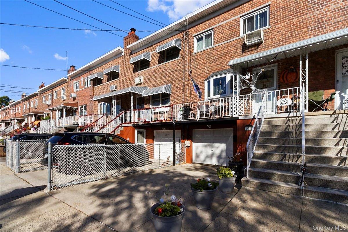 Single Family Vincent  Bronx, NY 10465, MLS-928749-2