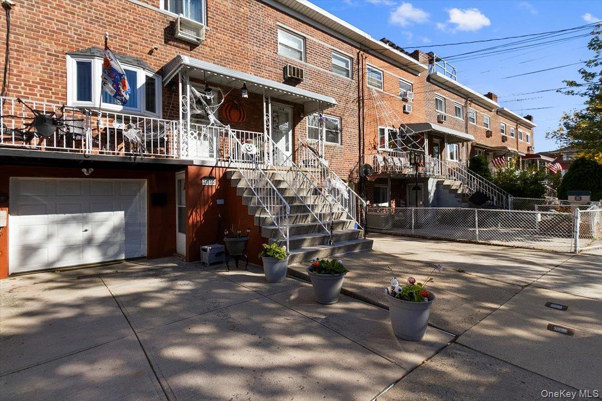 Single Family Vincent  Bronx, NY 10465, MLS-928749-3