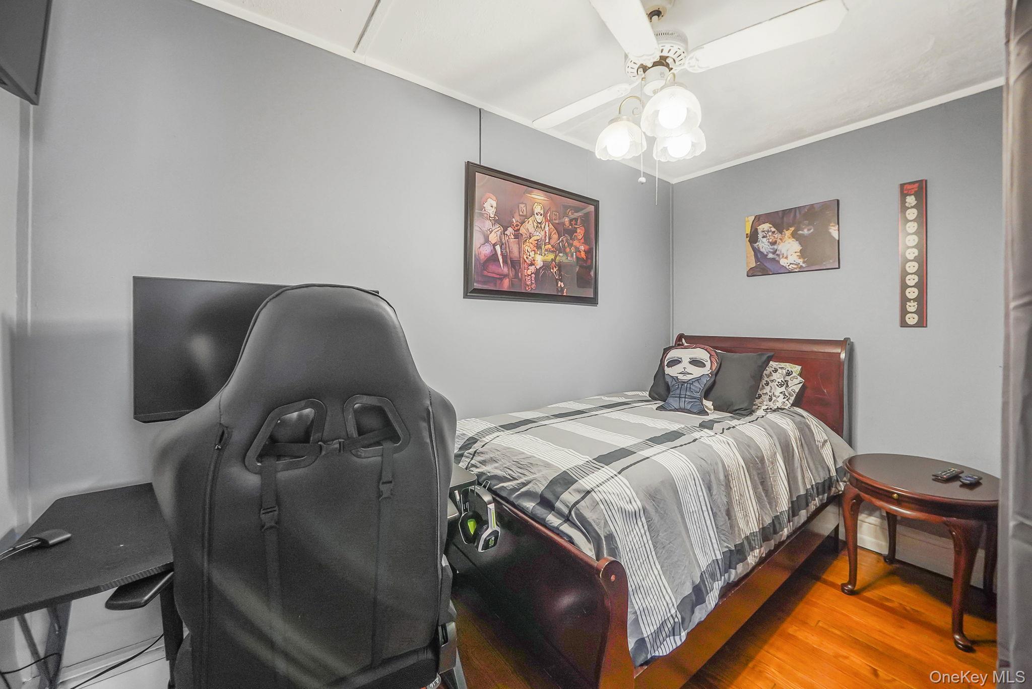 Single Family Highview  Suffolk County, NY 11784, MLS-928778-16