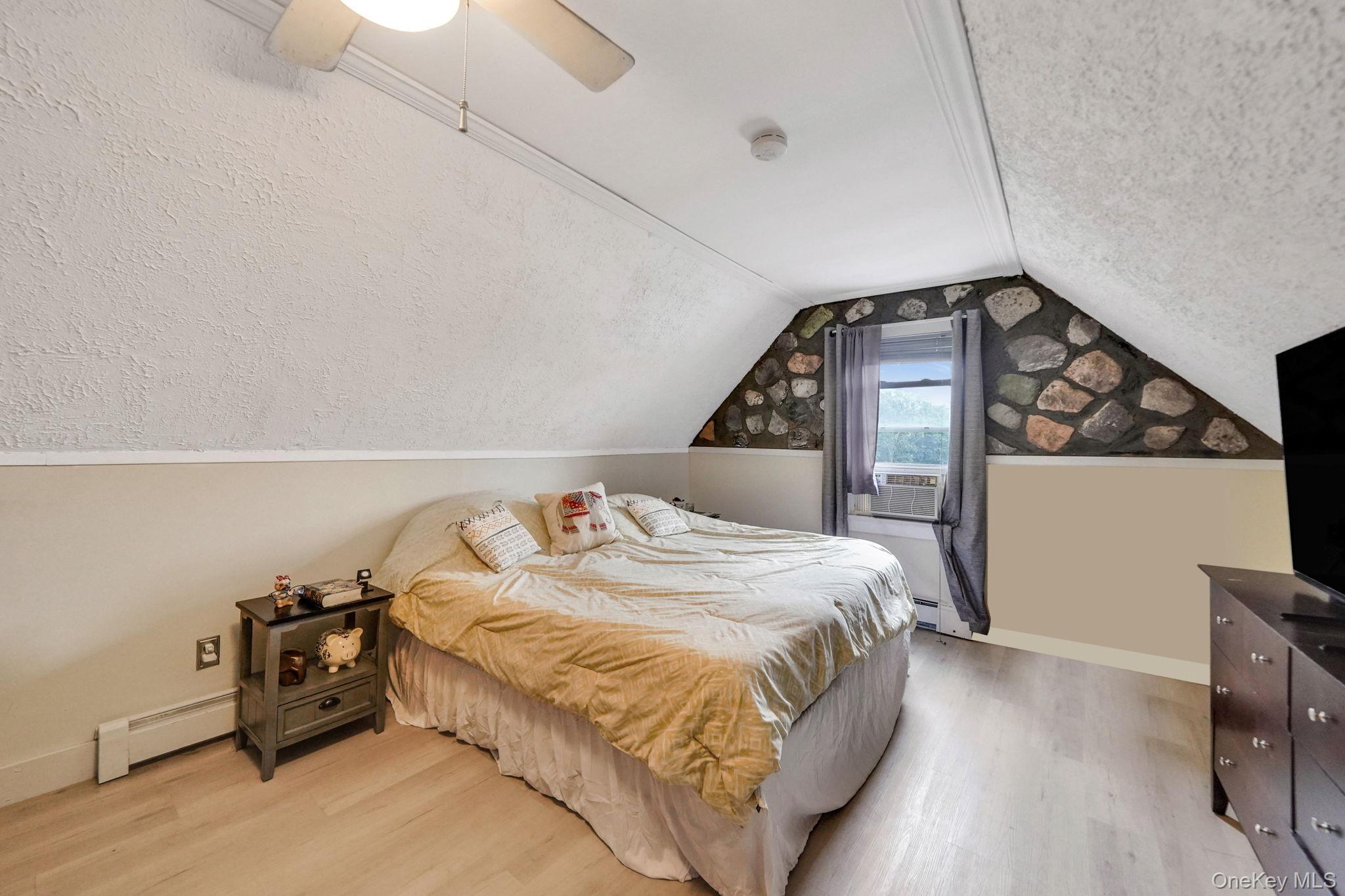 Single Family Highview  Suffolk County, NY 11784, MLS-928778-18