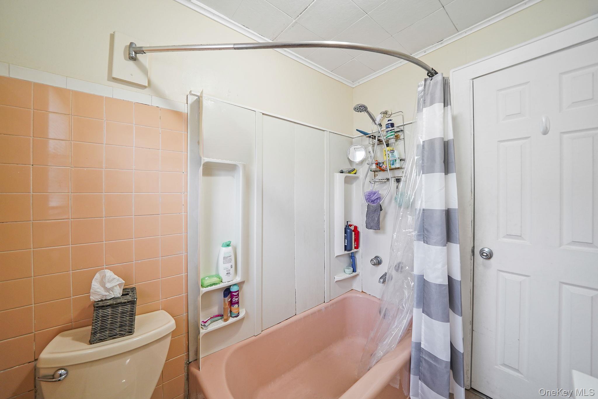 Single Family Highview  Suffolk County, NY 11784, MLS-928778-23