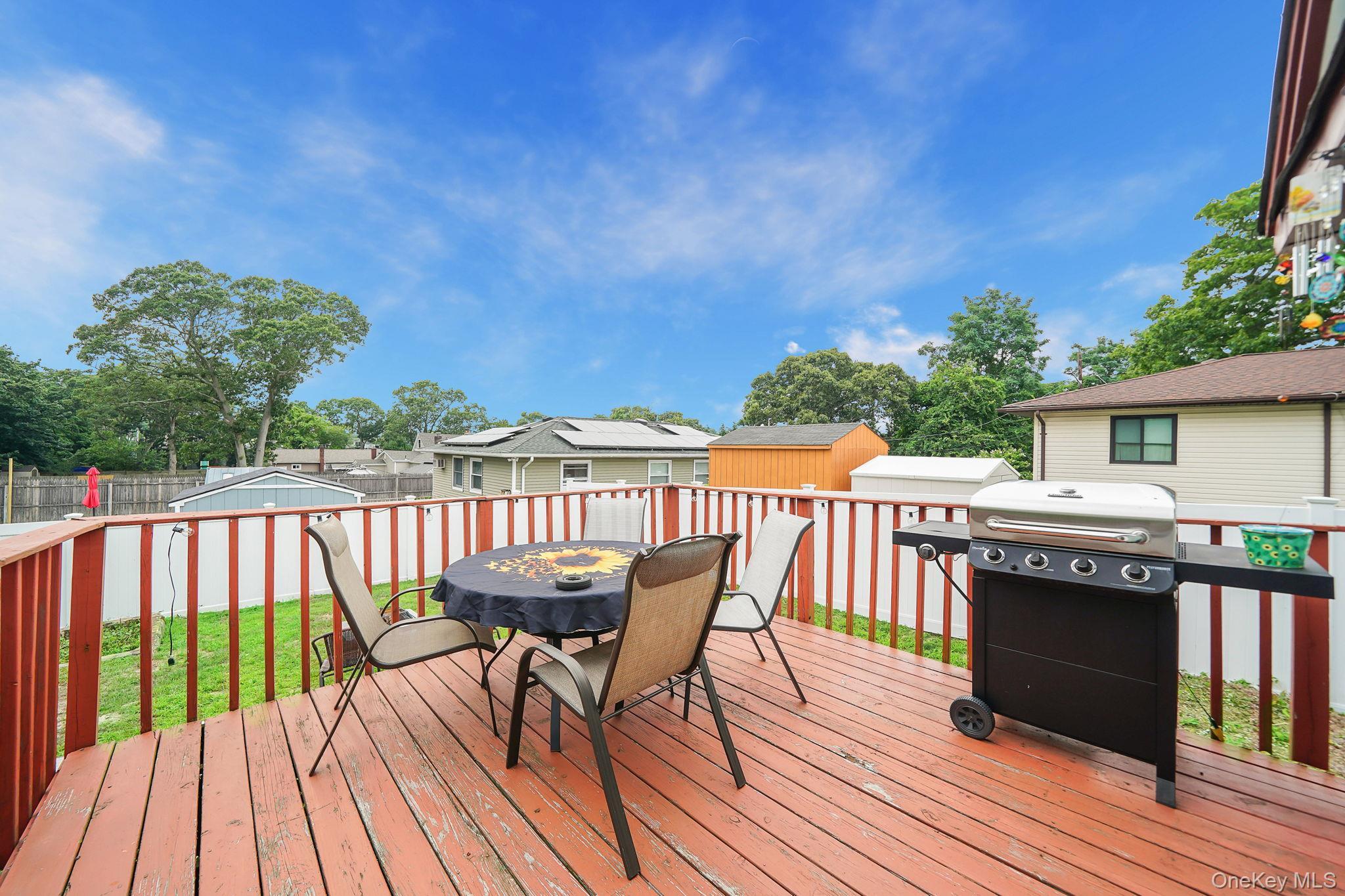 Single Family Highview  Suffolk County, NY 11784, MLS-928778-25