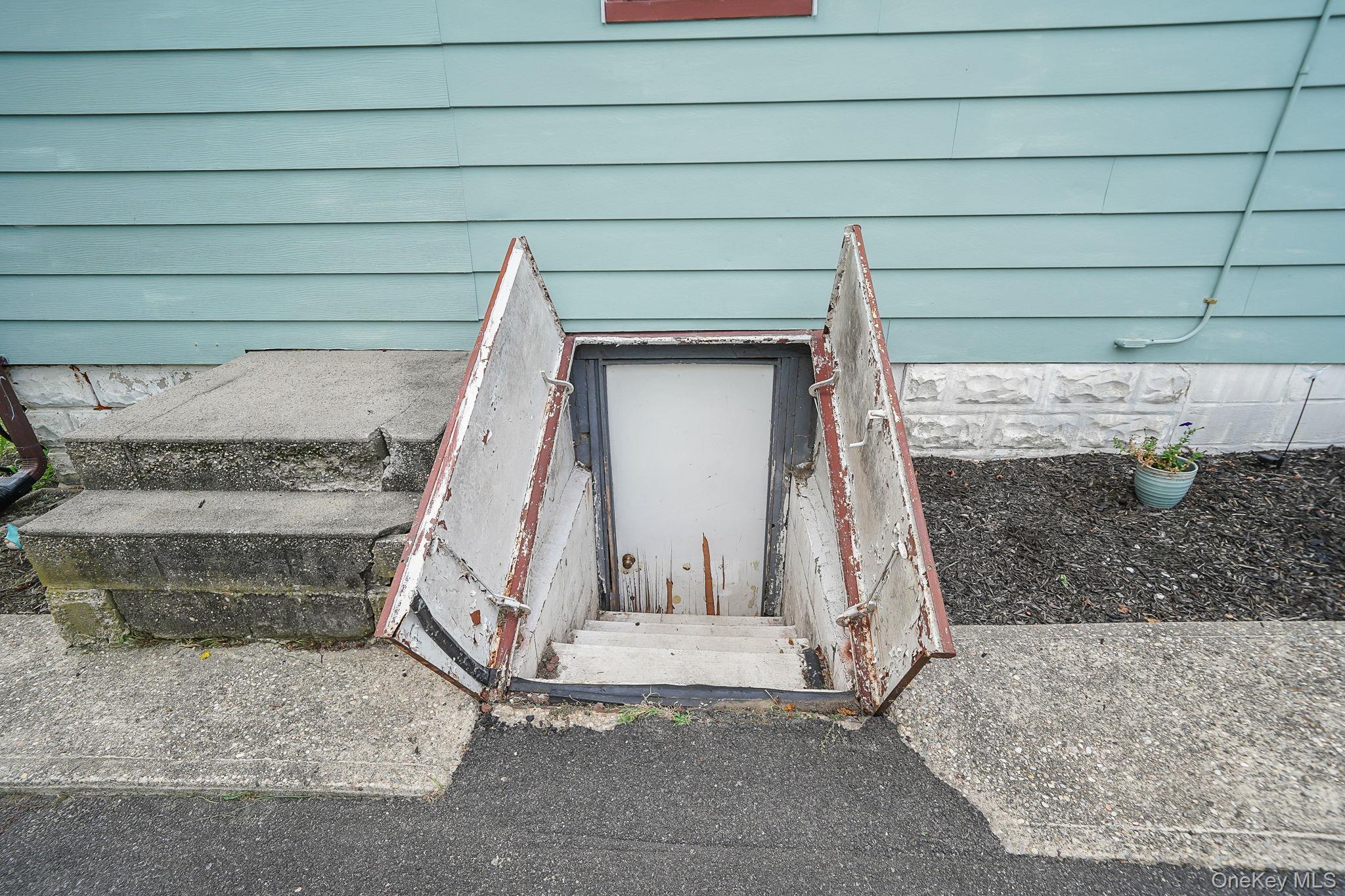 Single Family Highview  Suffolk County, NY 11784, MLS-928778-30