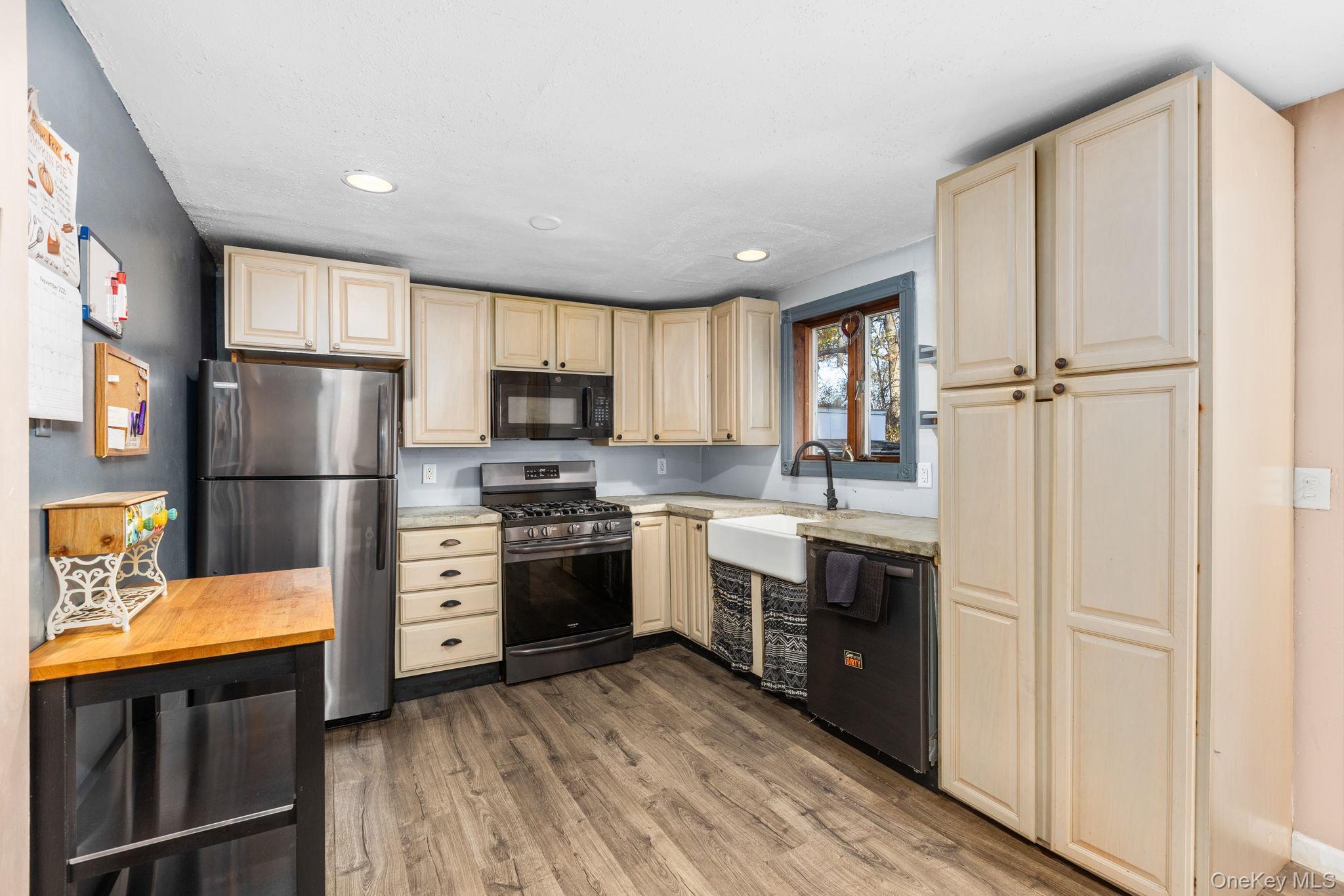 Single Family Riley  Orange County, NY 12553, MLS-928785-7