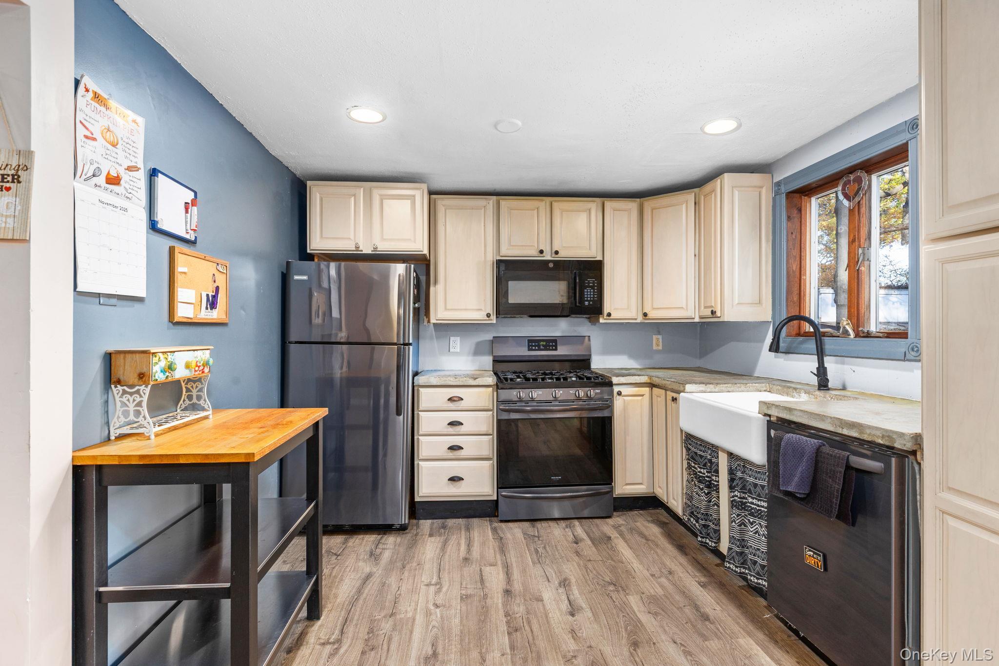 Single Family Riley  Orange County, NY 12553, MLS-928785-8