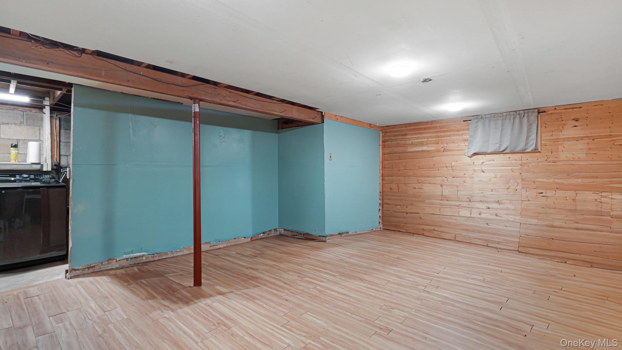 Single Family Fir Grove  Suffolk County, NY 11779, MLS-928815-15