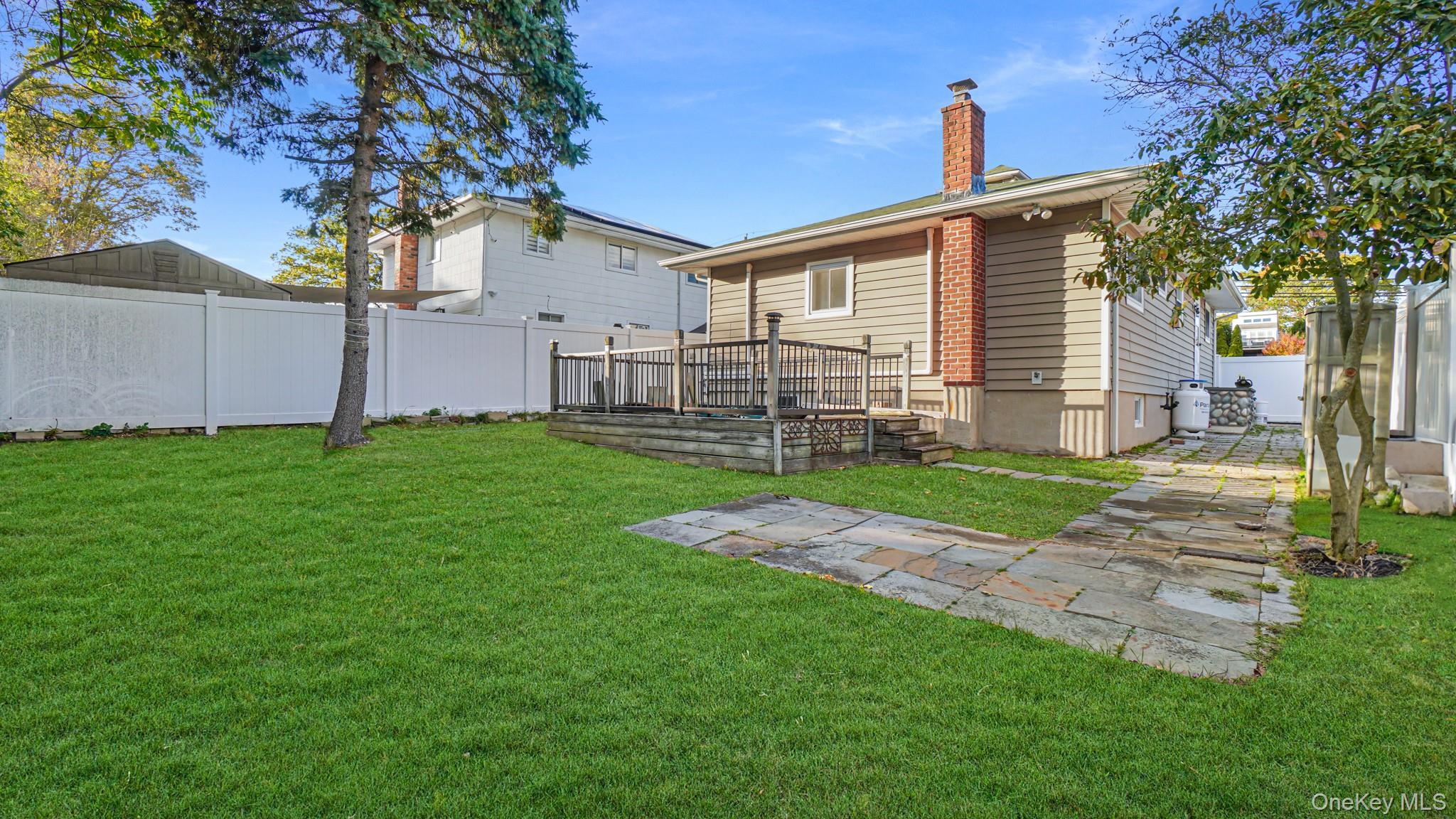 Single Family Fir Grove  Suffolk County, NY 11779, MLS-928815-19