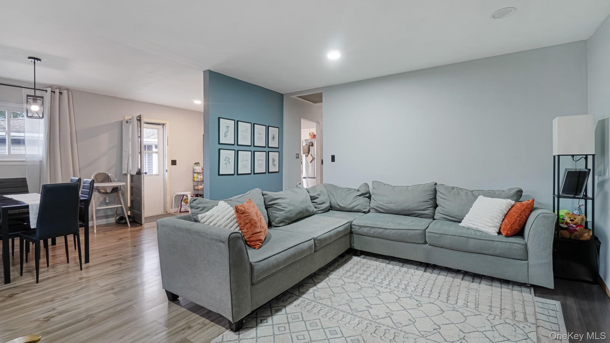 Single Family Fir Grove  Suffolk County, NY 11779, MLS-928815-3