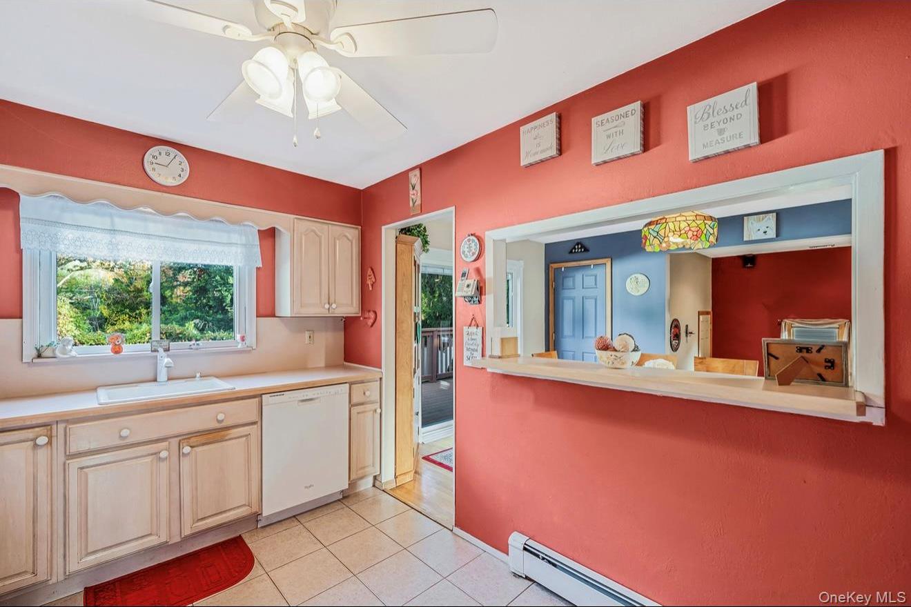 Single Family Lenox  Suffolk County, NY 11757, MLS-928821-14