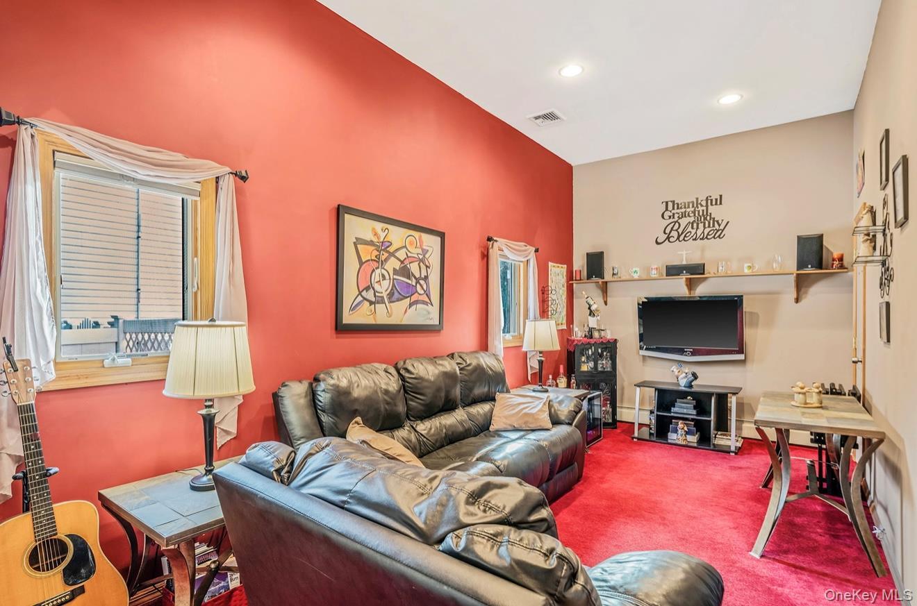 Single Family Lenox  Suffolk County, NY 11757, MLS-928821-16