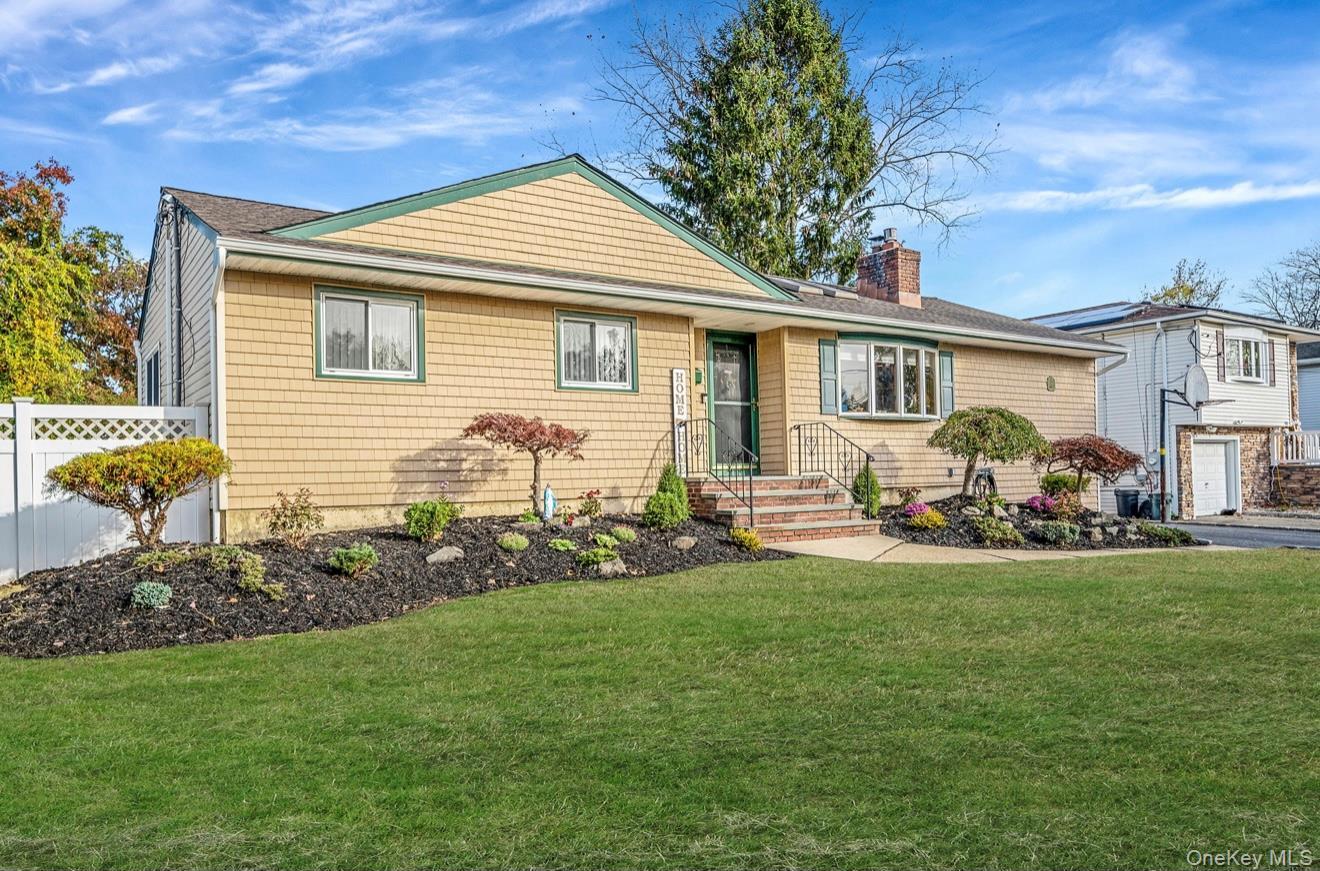 Single Family Lenox  Suffolk County, NY 11757, MLS-928821-3