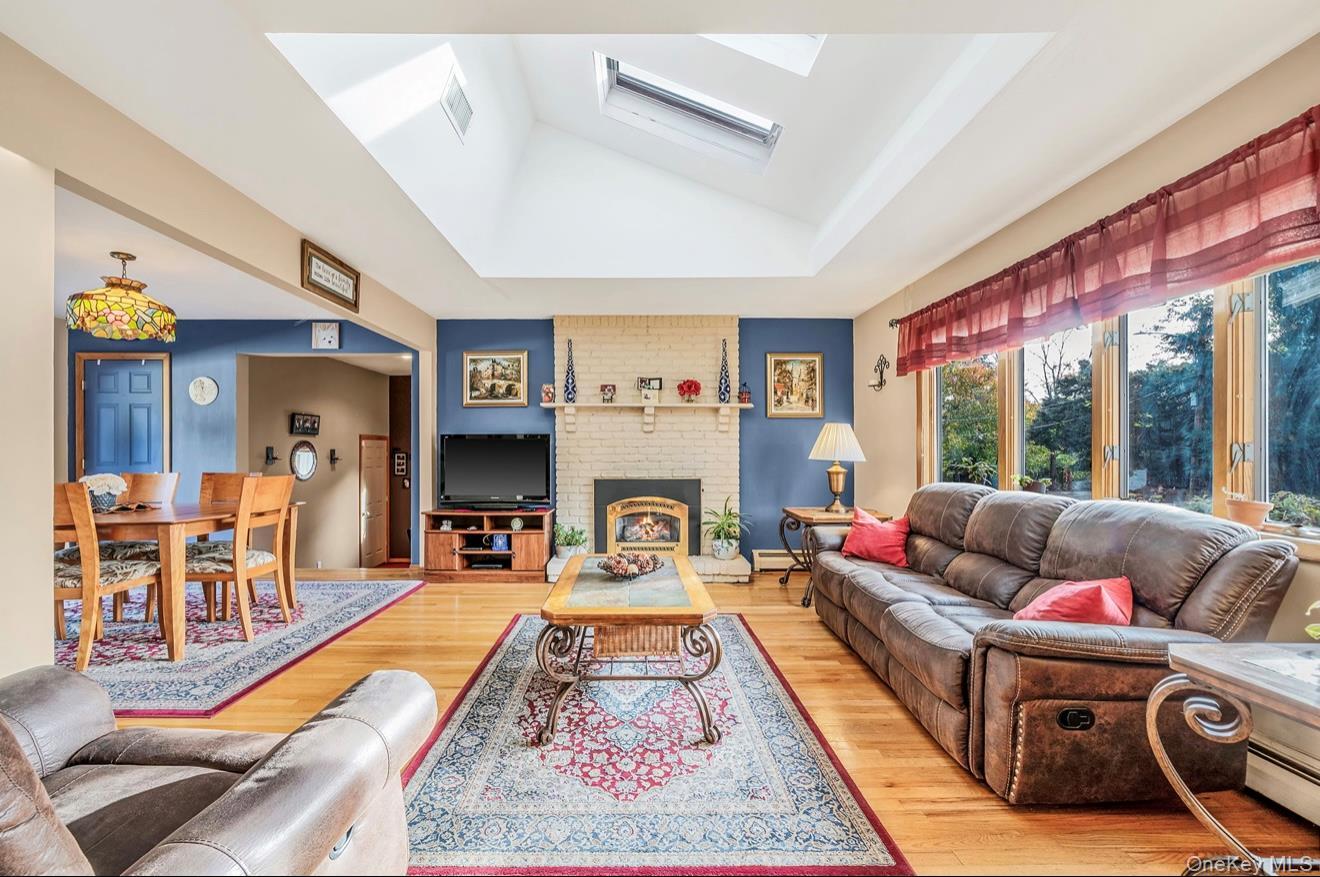 Single Family Lenox  Suffolk County, NY 11757, MLS-928821-6