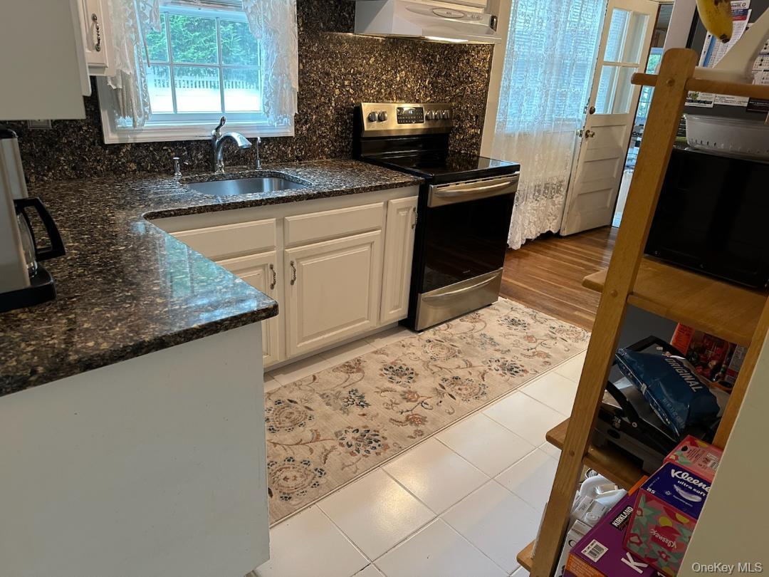 Single Family Babe Ruth  Suffolk County, NY 11706, MLS-928823-7