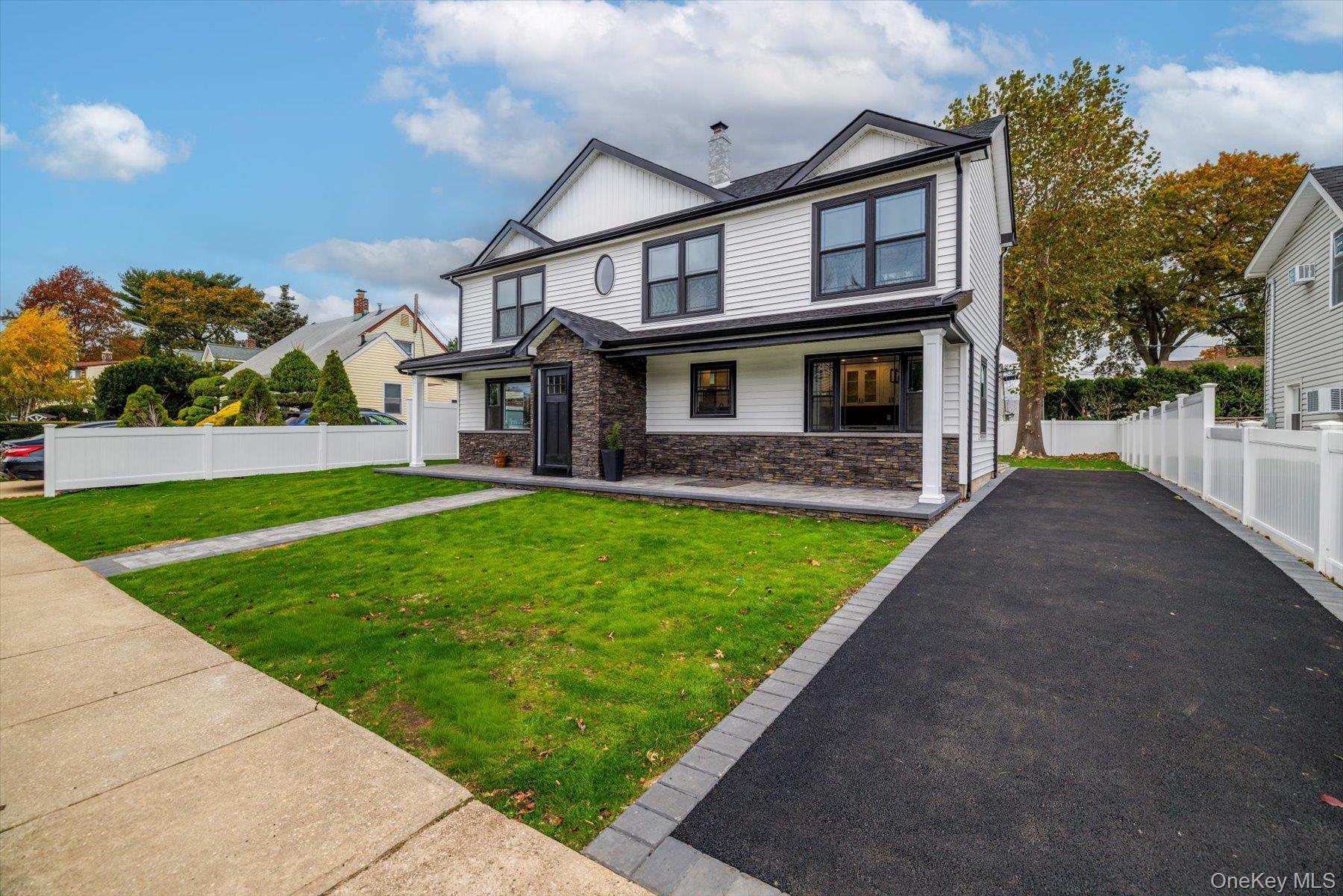 Single Family Heather  Nassau County, NY 11756, MLS-928841-3