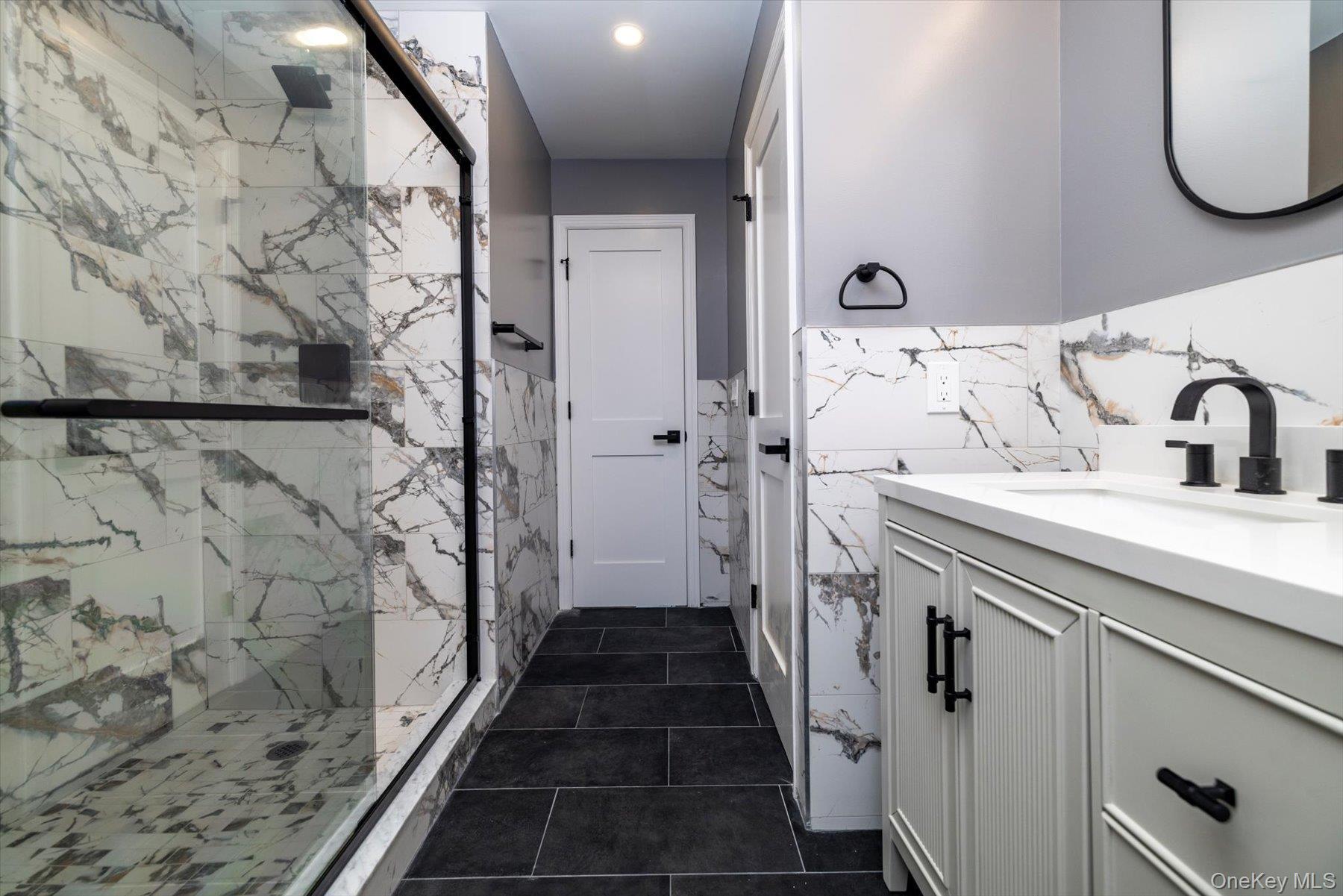 Single Family Heather  Nassau County, NY 11756, MLS-928841-8