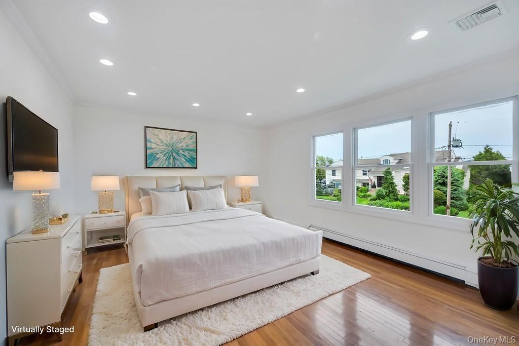 Single Family Riviera Nassau County, NY 11758, MLS-928847-21