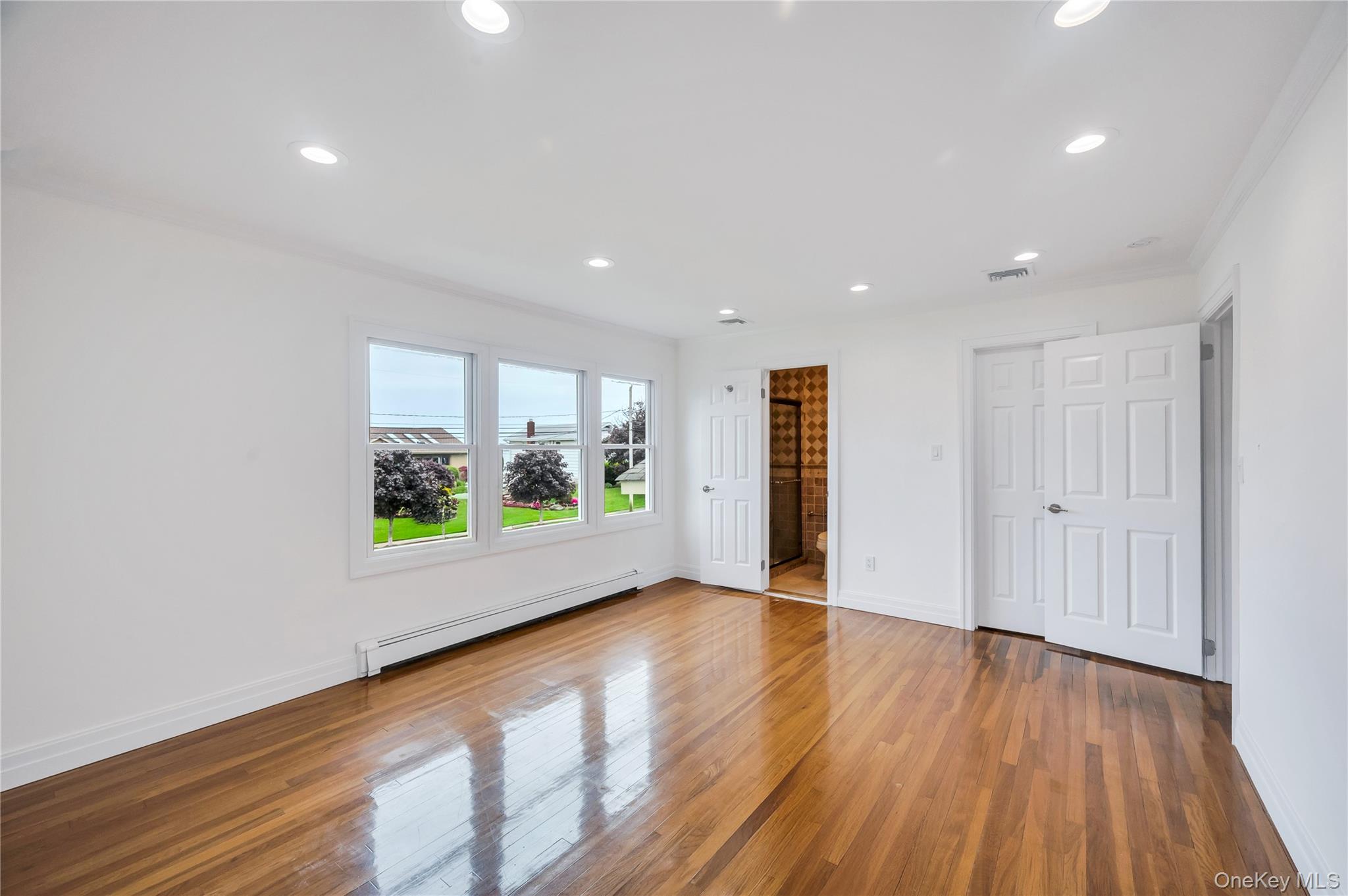 Single Family Riviera Nassau County, NY 11758, MLS-928847-22