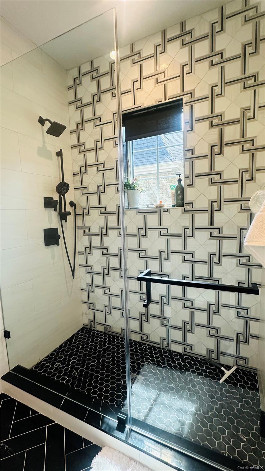 Single Family Riviera Nassau County, NY 11758, MLS-928847-25