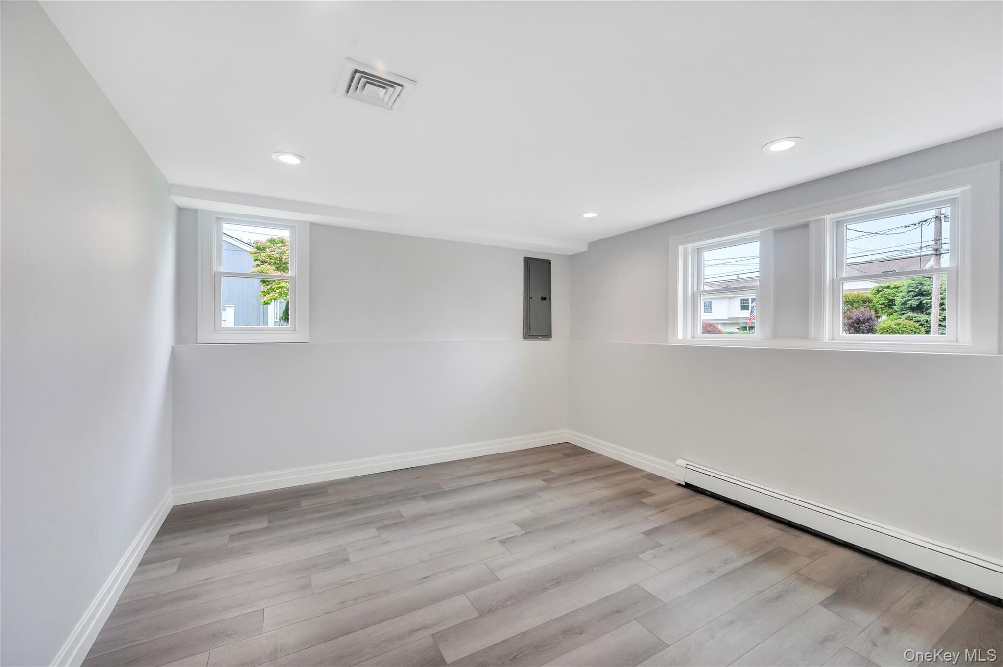 Single Family Riviera Nassau County, NY 11758, MLS-928847-29