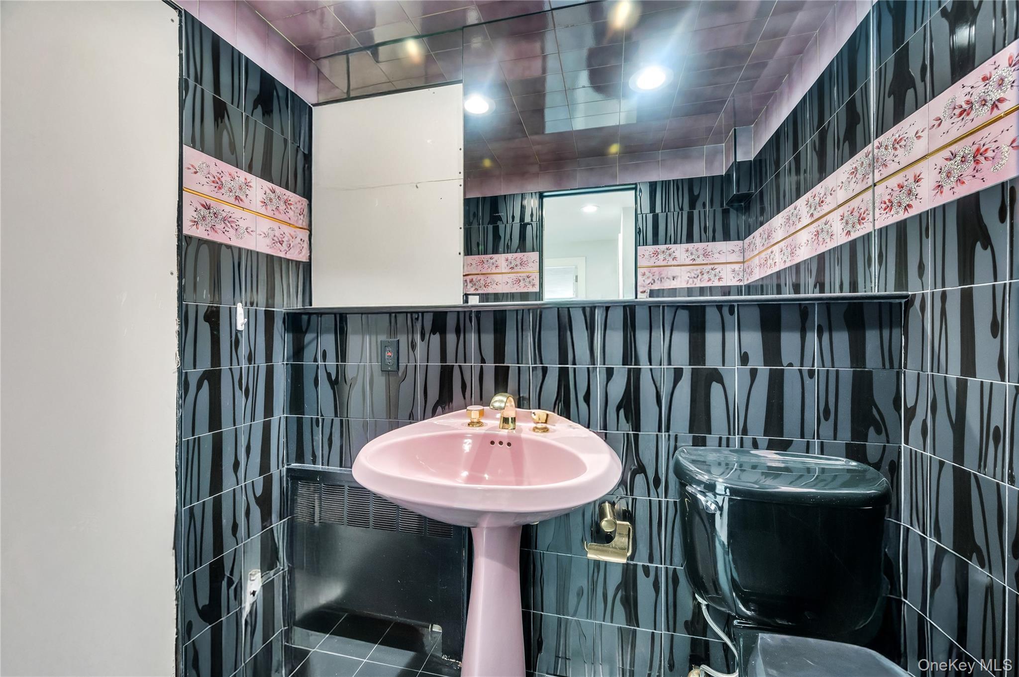 Single Family Riviera Nassau County, NY 11758, MLS-928847-33