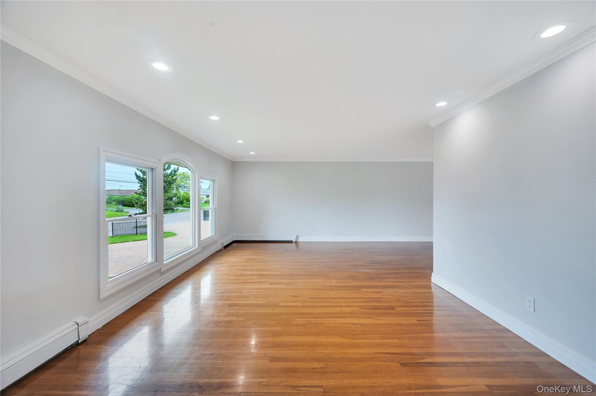 Single Family Riviera Nassau County, NY 11758, MLS-928847-7