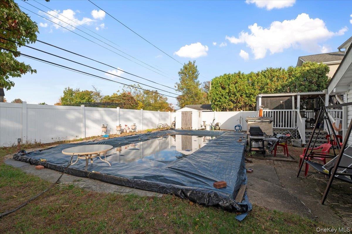 Single Family Bradford  Nassau County, NY 11714, MLS-928874-16