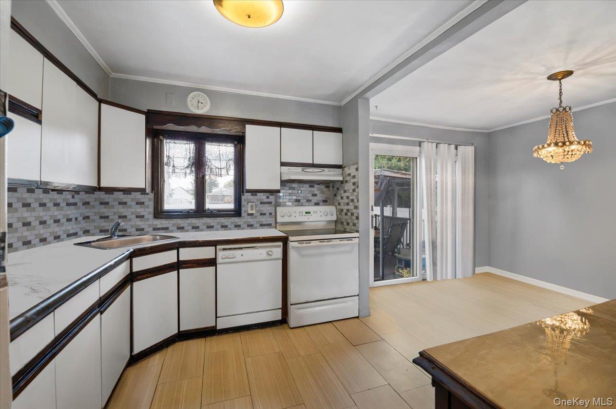 Single Family Bradford  Nassau County, NY 11714, MLS-928874-4