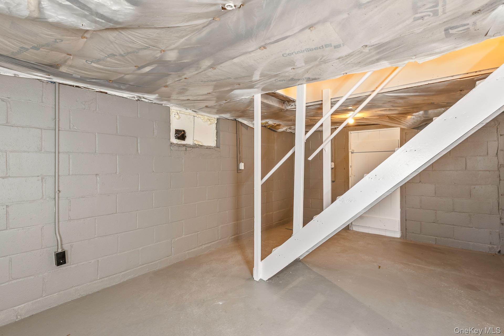 Single Family Flanders  Suffolk County, NY 11901, MLS-928898-23