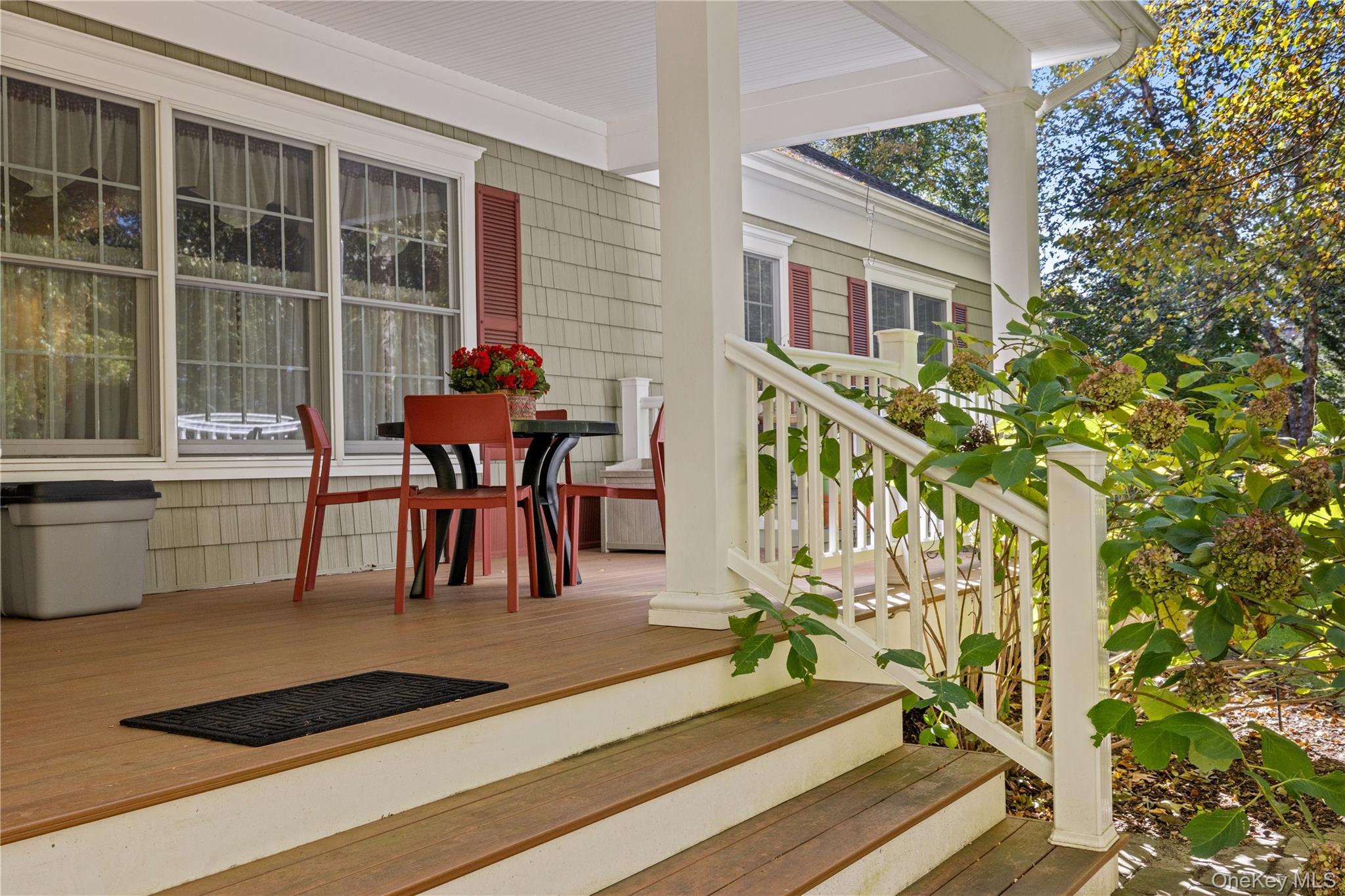 Single Family Peconic Bay  Suffolk County, NY 11901, MLS-928908-29