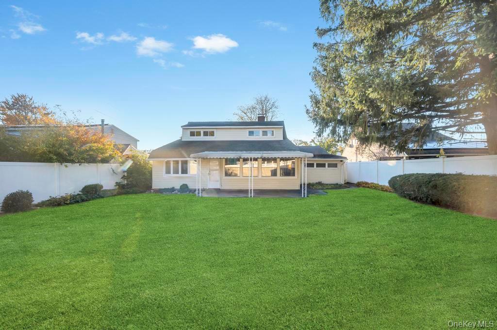 Single Family Fireplace  Nassau County, NY 11801, MLS-928920-10