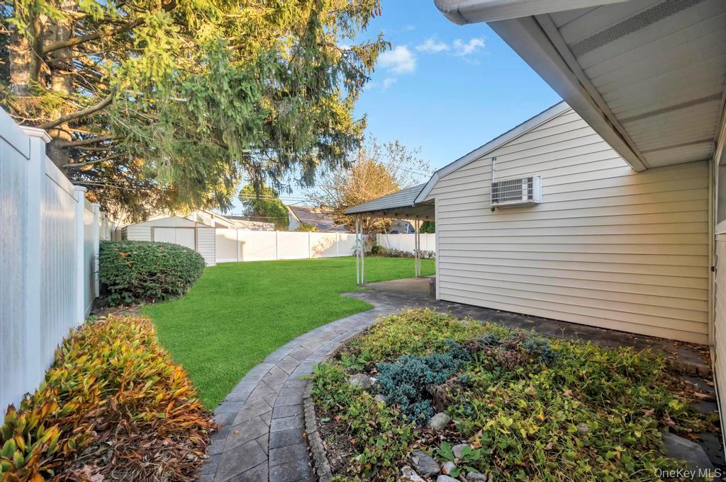 Single Family Fireplace  Nassau County, NY 11801, MLS-928920-12