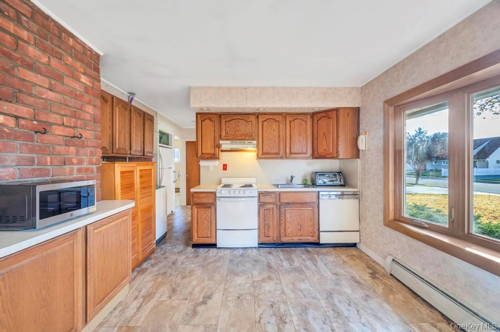 Single Family Fireplace  Nassau County, NY 11801, MLS-928920-21