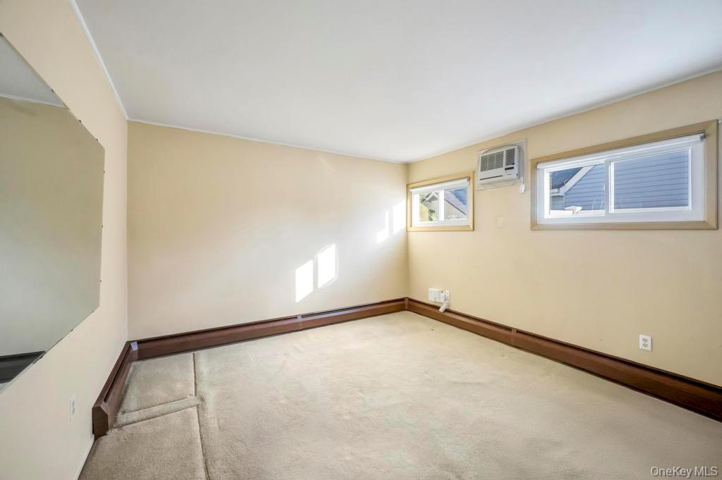 Single Family Fireplace  Nassau County, NY 11801, MLS-928920-28