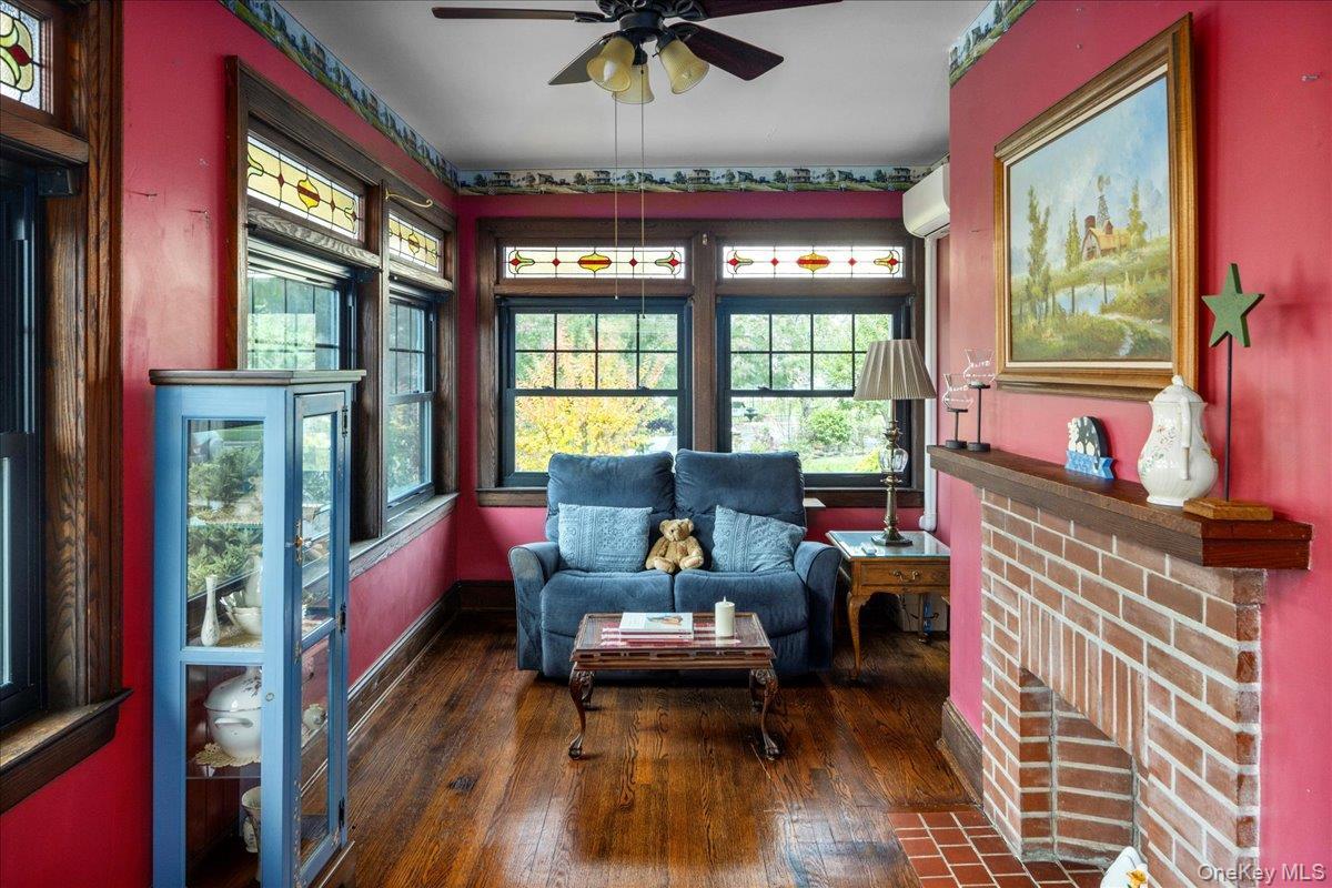 Single Family Mineola Nassau County, NY 11501, MLS-928924-13