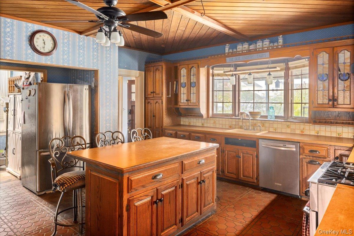 Single Family Mineola Nassau County, NY 11501, MLS-928924-18