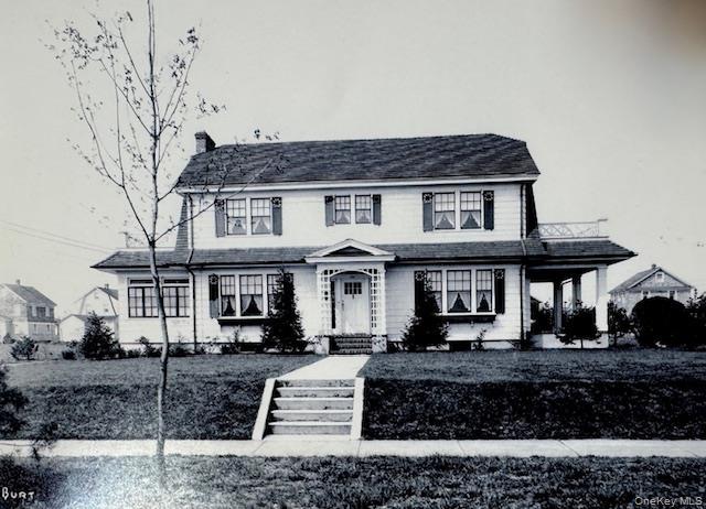 Single Family Mineola Nassau County, NY 11501, MLS-928924-2